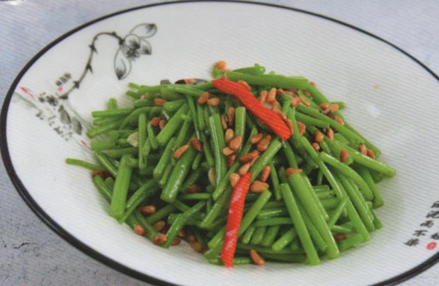 这款普通的蔬菜是铁钙的补充剂，建议大家平常多食用